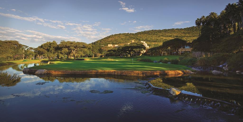فندق ذا بالاس اوف ذا لوست سيتي أت صن سيتي ريزورت المظهر الخارجي الصورة The golf course at The Lodge at Otter Crest