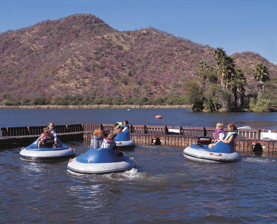 فندق ذا بالاس اوف ذا لوست سيتي أت صن سيتي ريزورت المظهر الخارجي الصورة The lake at the Arizona State Museum
