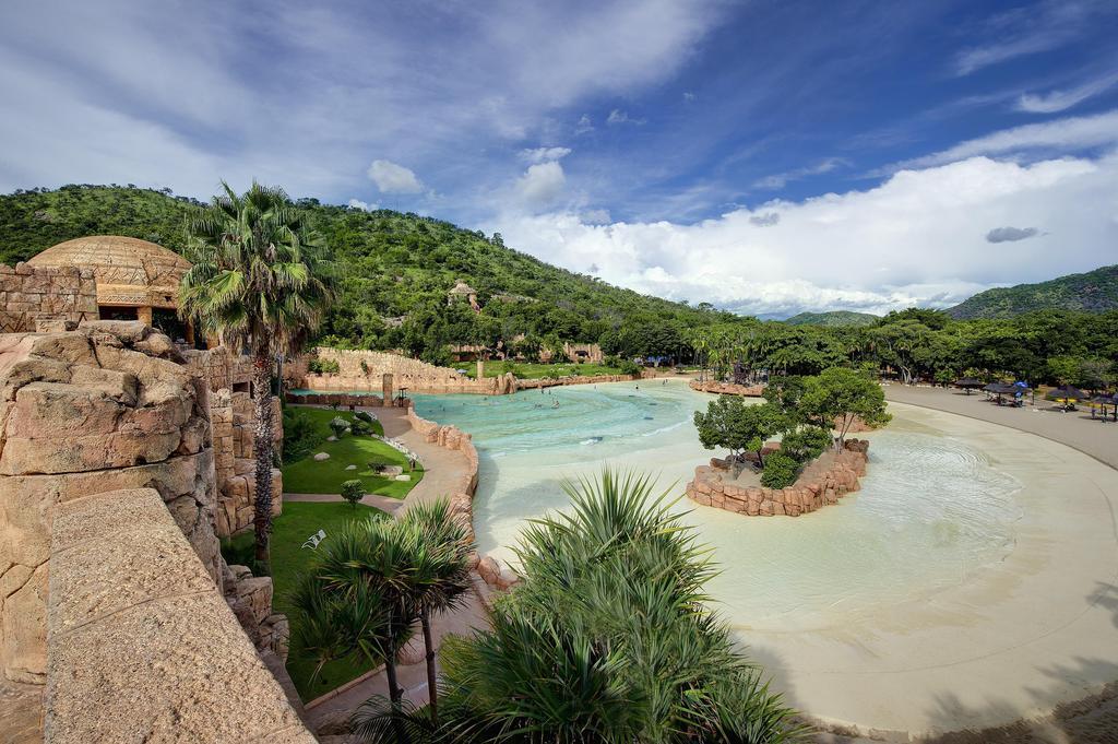 فندق ذا بالاس اوف ذا لوست سيتي أت صن سيتي ريزورت المظهر الخارجي الصورة View of the lagoon