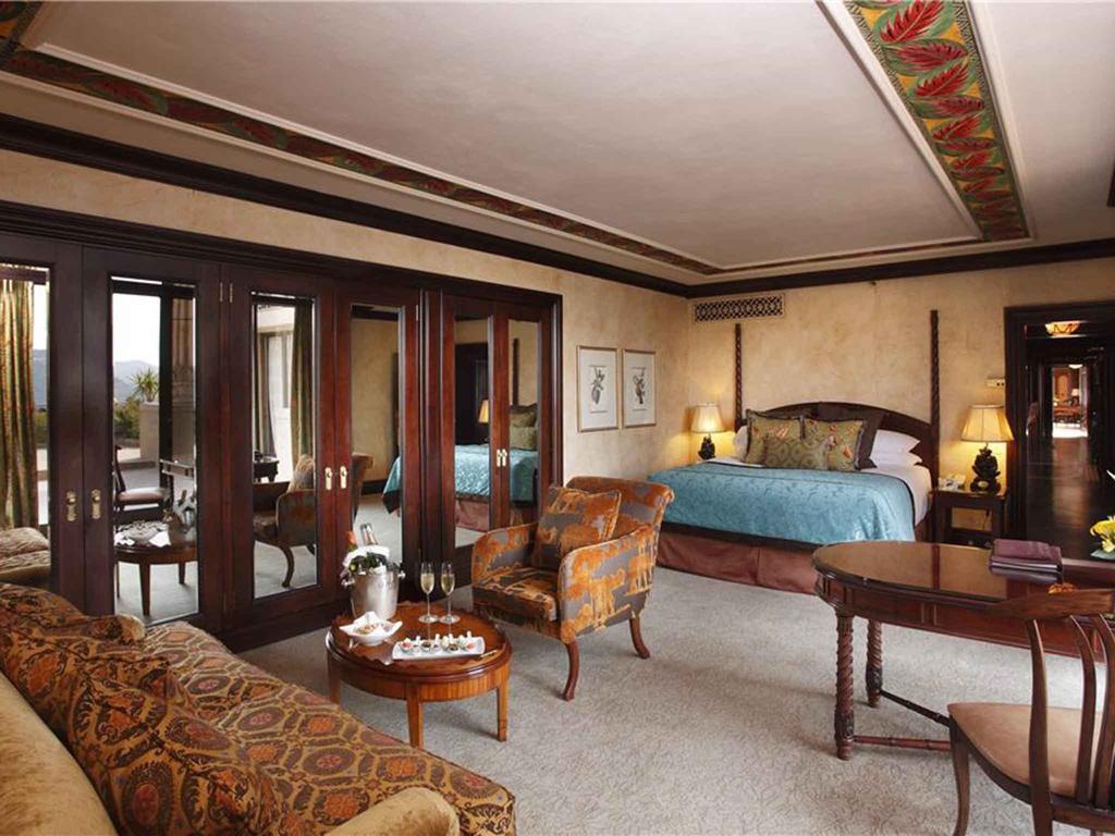 فندق ذا بالاس اوف ذا لوست سيتي أت صن سيتي ريزورت الغرفة الصورة A suite at the Taj Mahal Palace