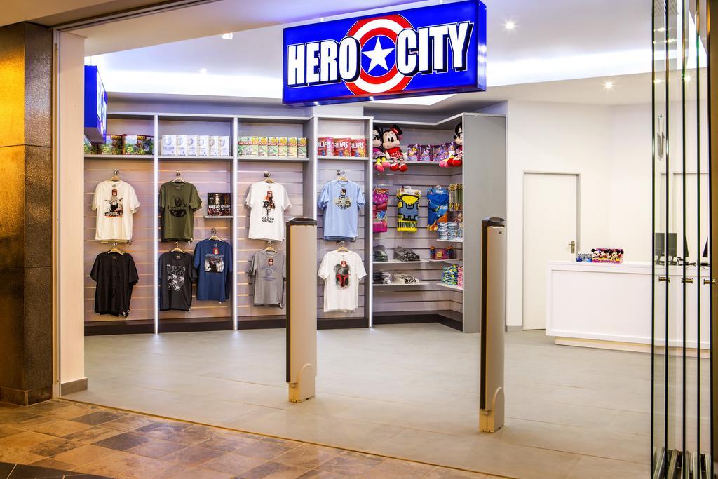 فندق ذا بالاس اوف ذا لوست سيتي أت صن سيتي ريزورت المظهر الخارجي الصورة Hero City store in the Canal Walk shopping centre, Cape Town